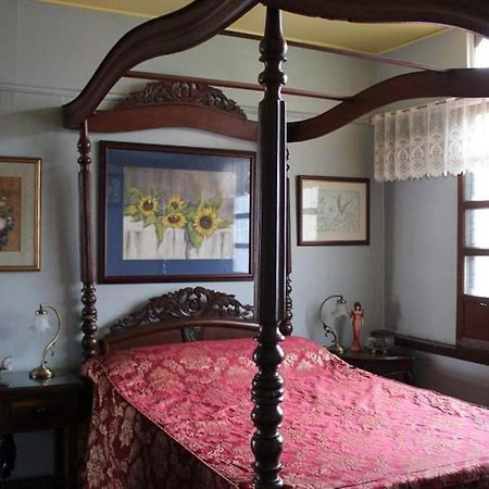 Casa Conchita Bed & Breakfast Taal Экстерьер фото