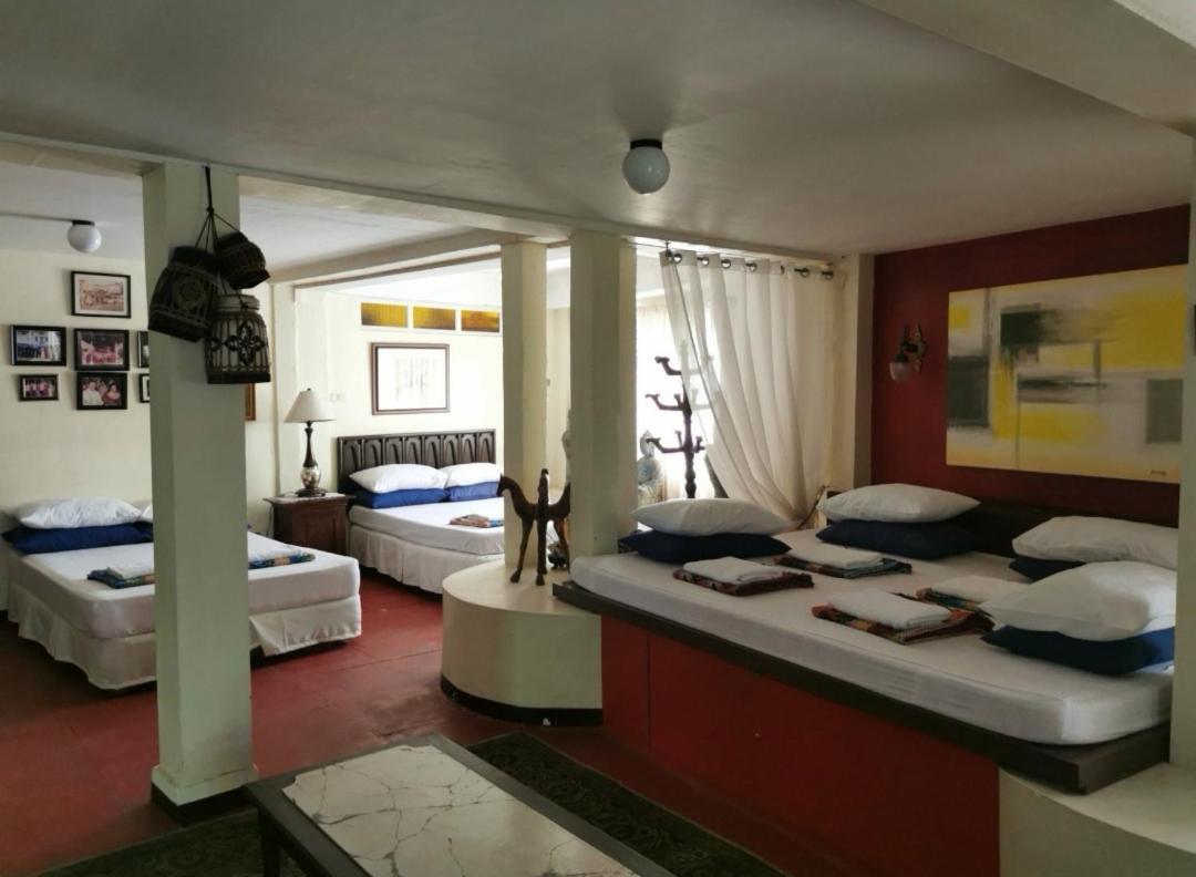 Casa Conchita Bed & Breakfast Taal Экстерьер фото